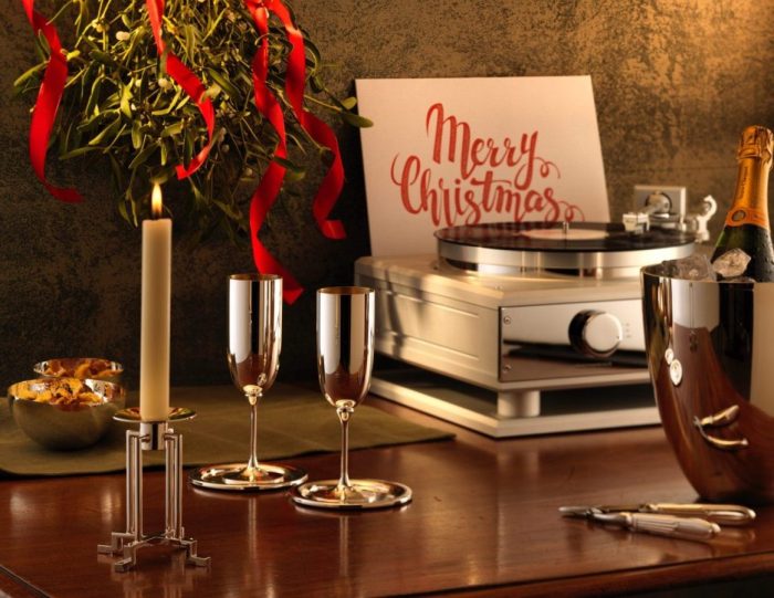 Home 2 Edle und persönliche Silbergeschenke mit tradioneller Silbergravur für Ihre Liebsten zu Weihnachten.